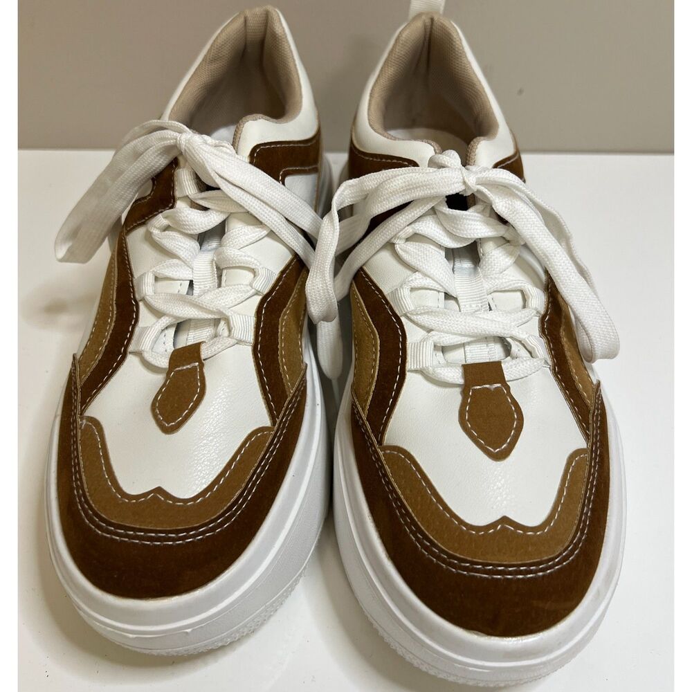 Unbranded platform sneakers in retro colors/style. Size 9(W).
